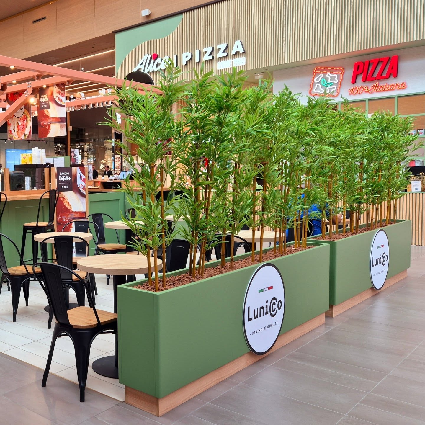 Lunicco Grand'Place à Grenoble - Réalisation de l'intégralité du kiosque.